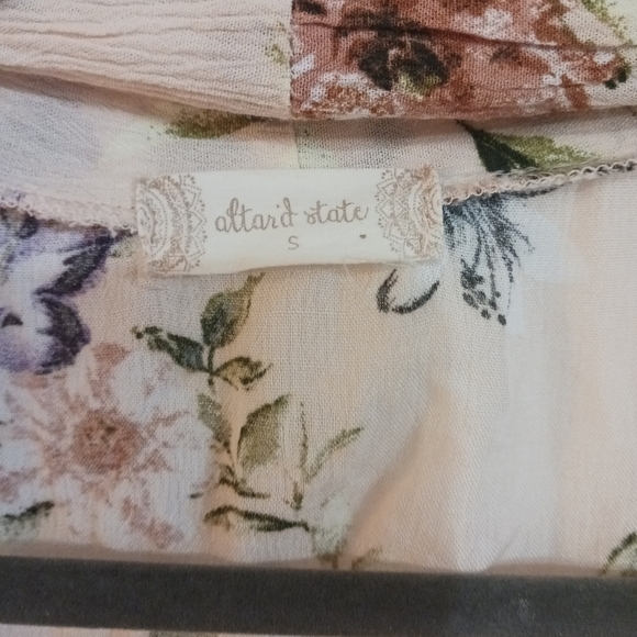 ALTAR’D STATE FLORAL WRAP TOP - Picture 3 of 6